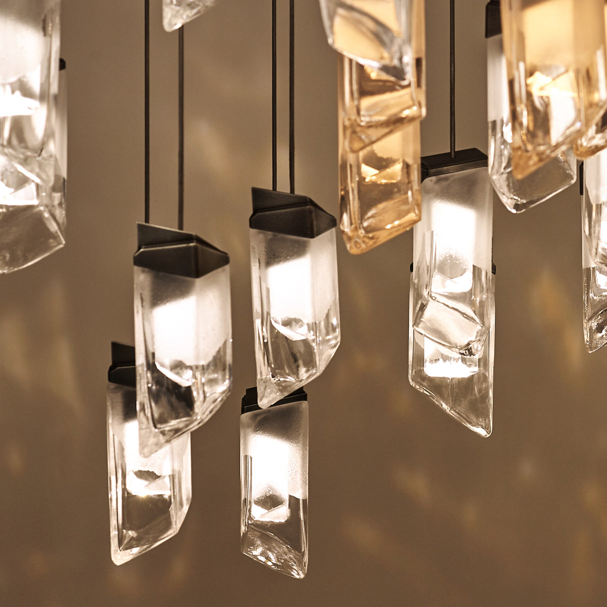 Crystalline · Clusters