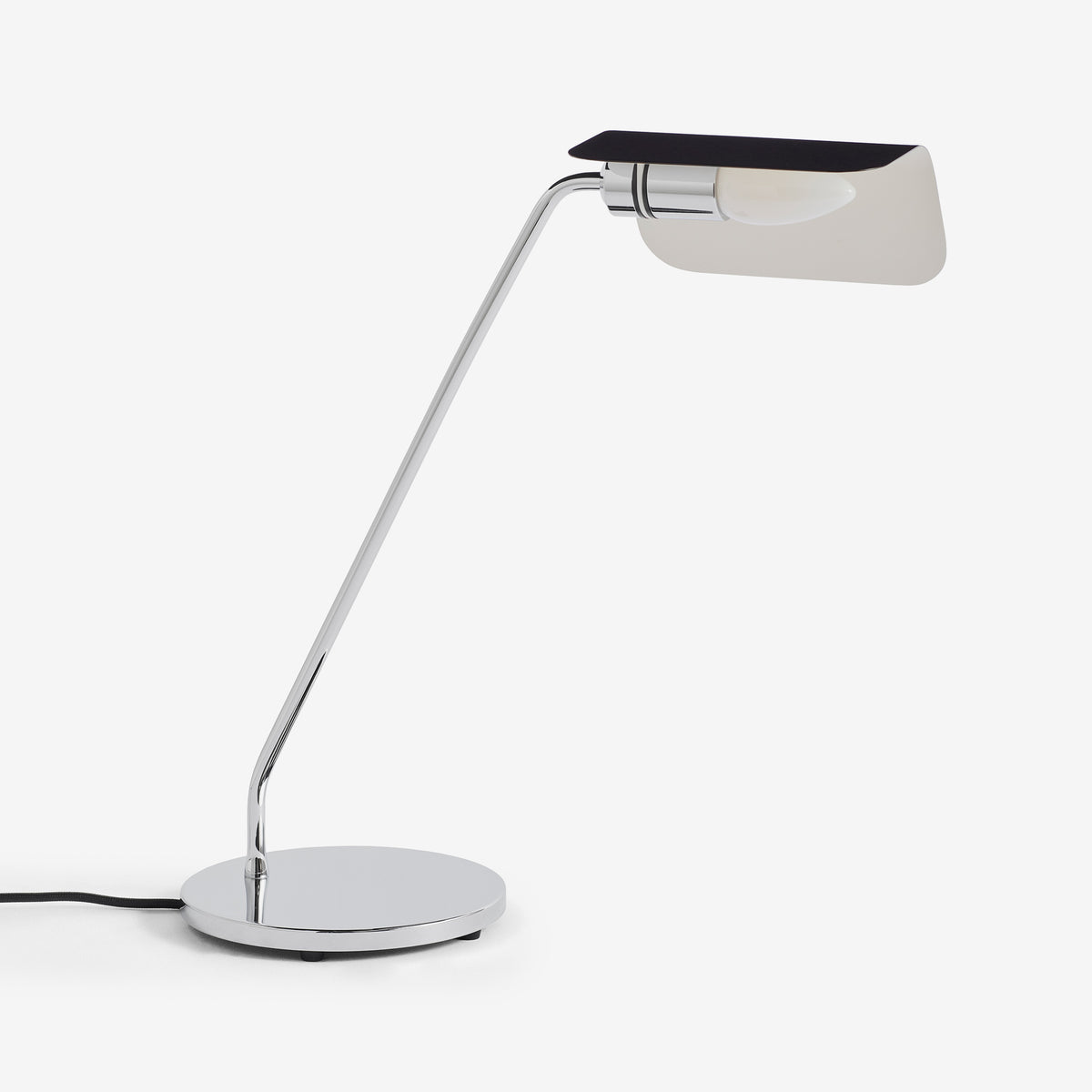 Apex Desk Lamp