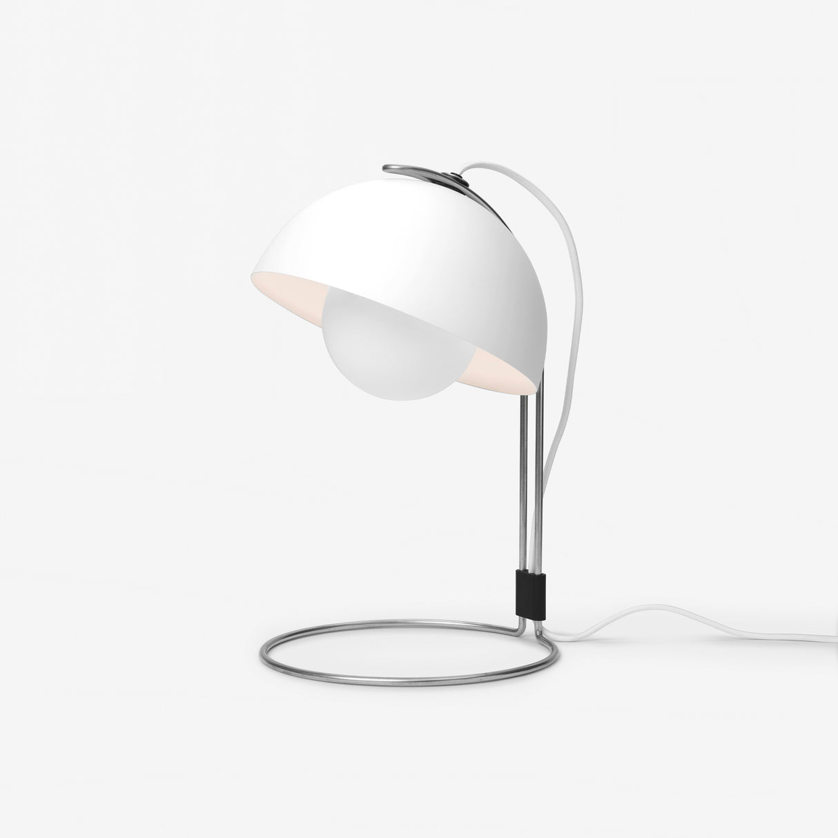 Flowerpot VP4 Table Lamp