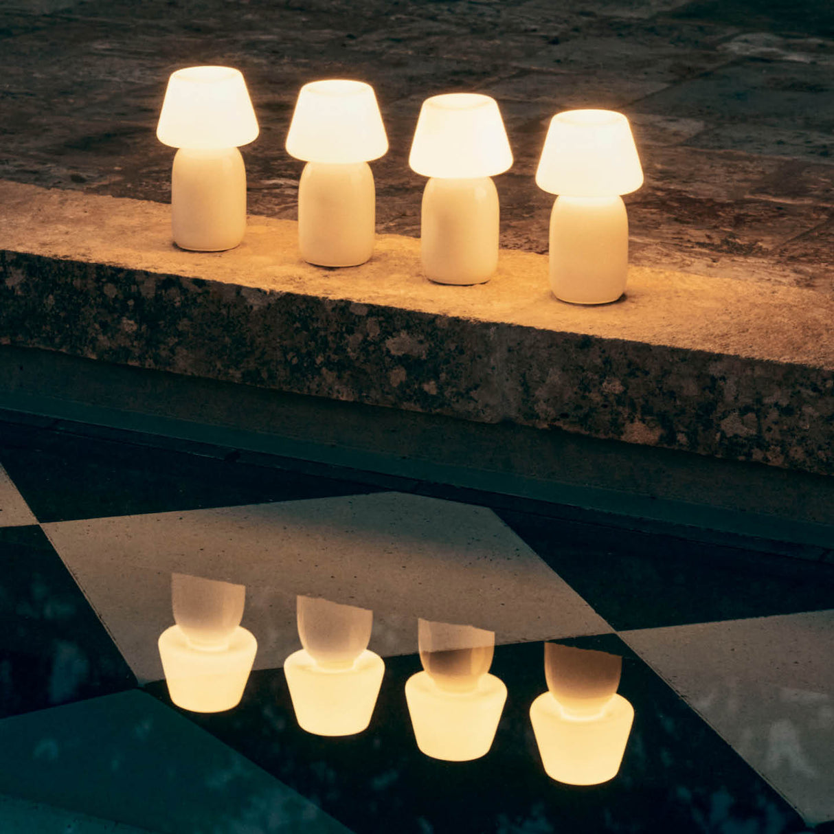 Apollo Portable Lamp