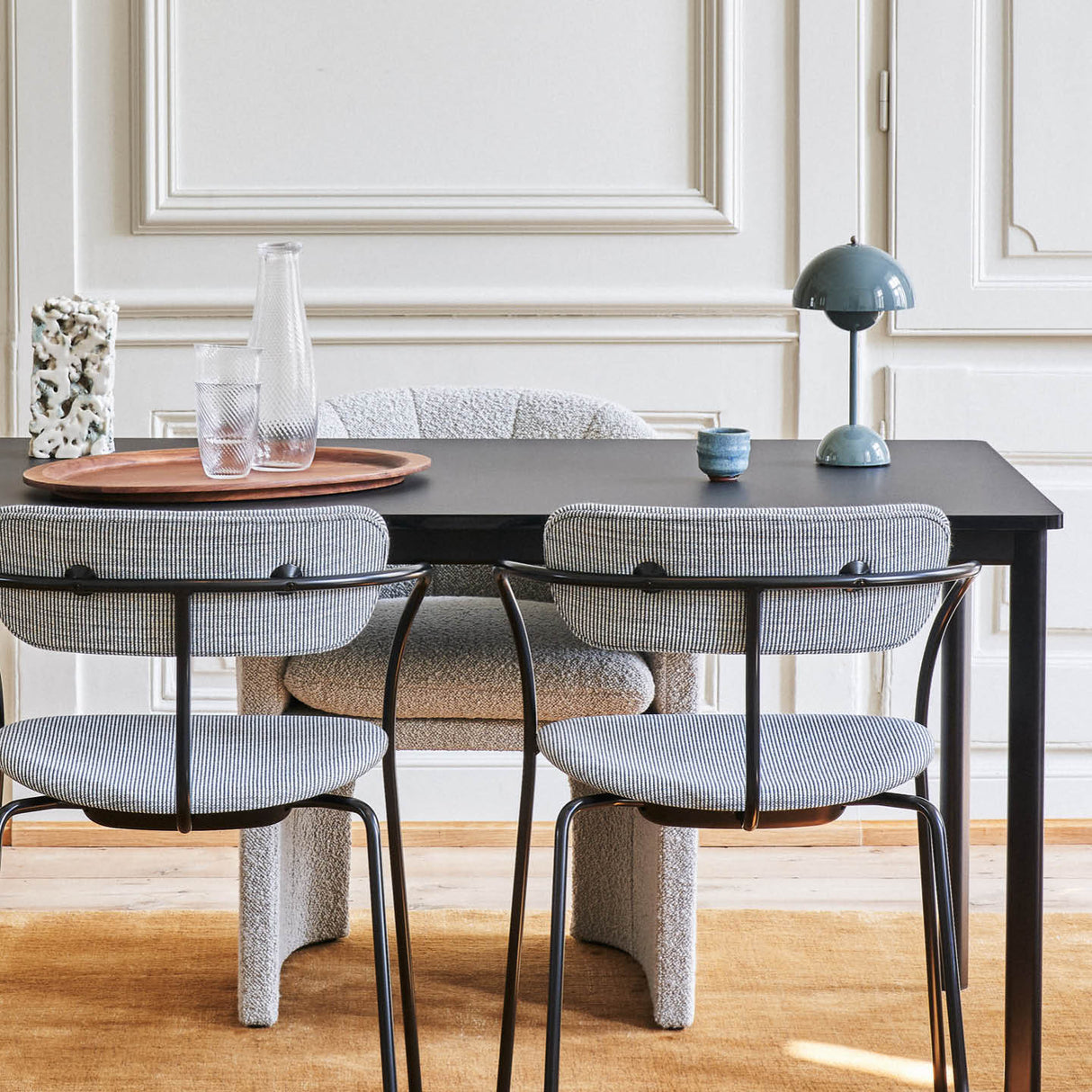 Flowerpot VP9 Portable Lamp