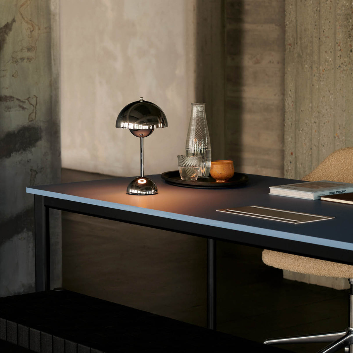 Flowerpot VP9 Portable Lamp