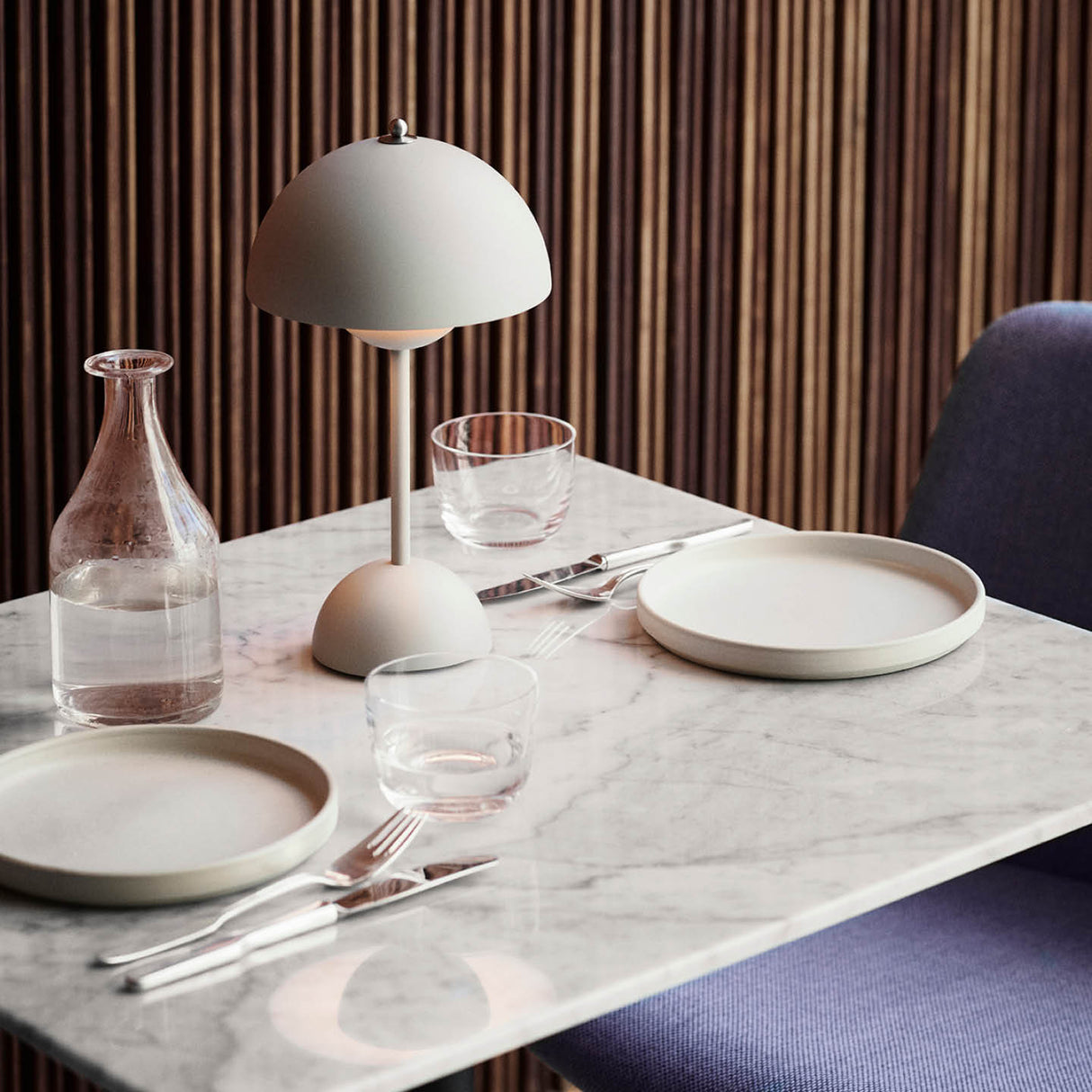 Flowerpot VP9 Portable Lamp