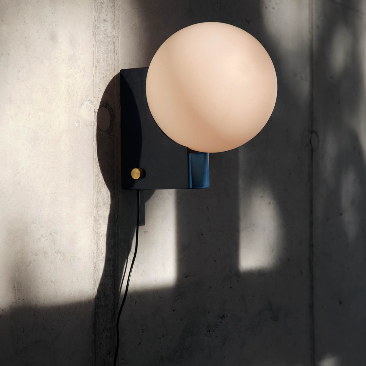 Journey SHY1 Table & Wall Lamp