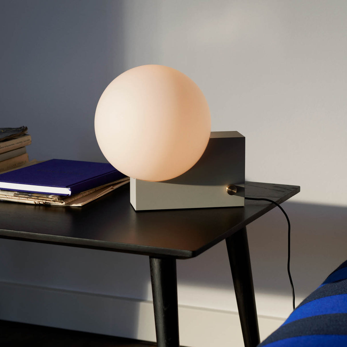 Journey SHY1 Table & Wall Lamp