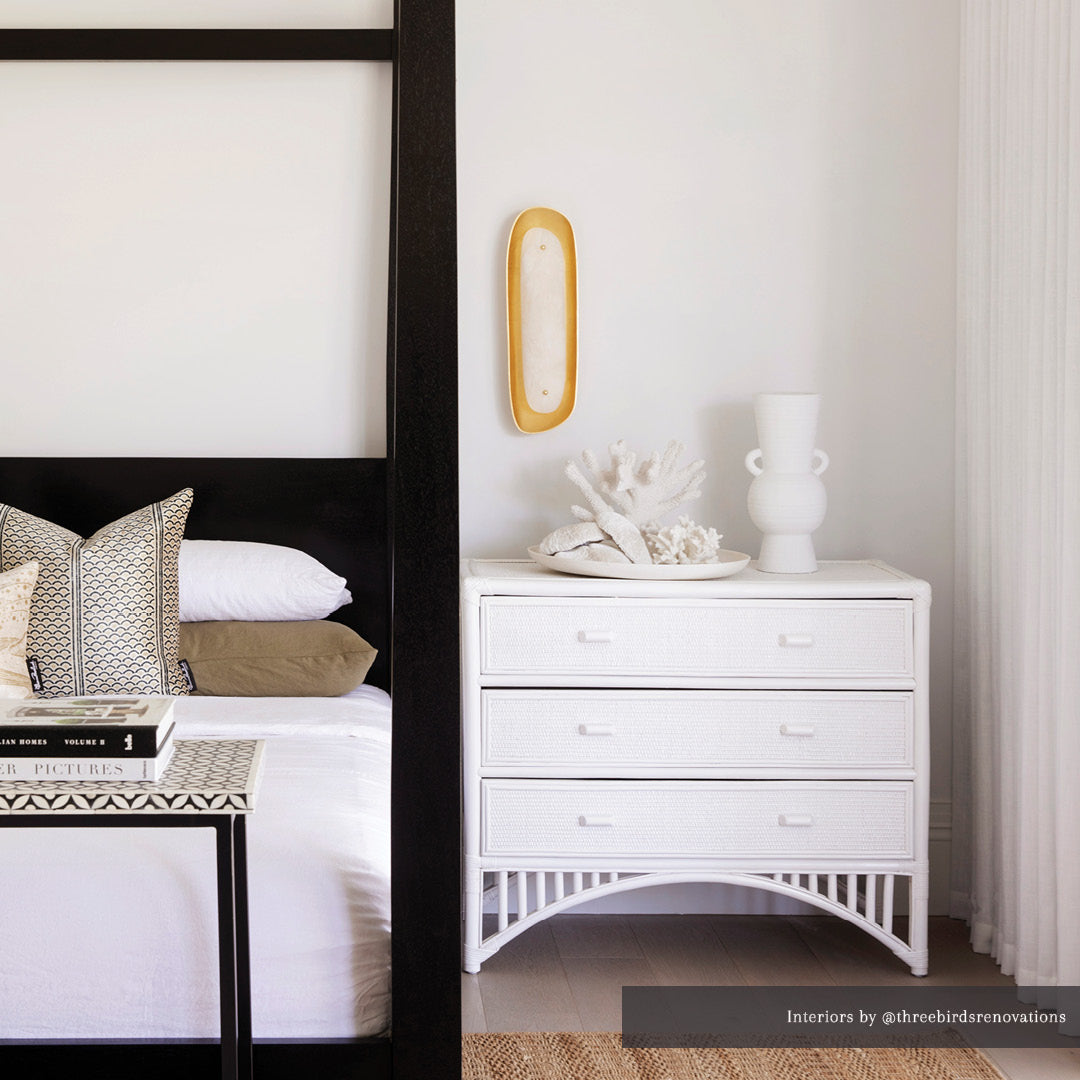 Samos Tall Sculpted Sconce