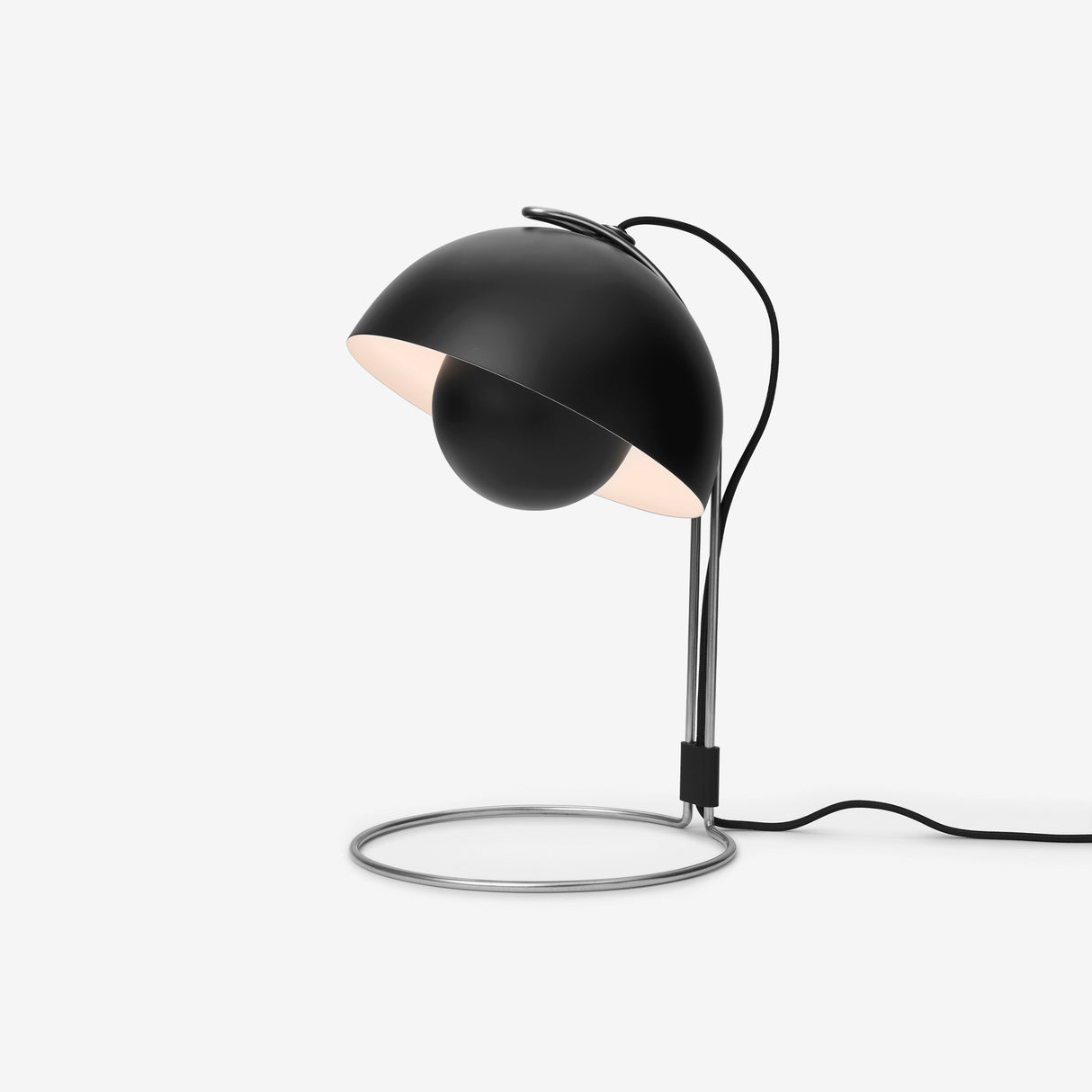 Flowerpot VP4 Table Lamp