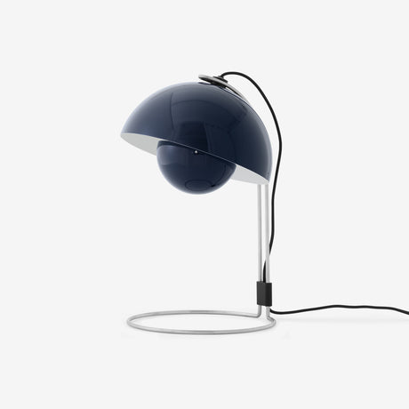 Flowerpot VP4 Table Lamp