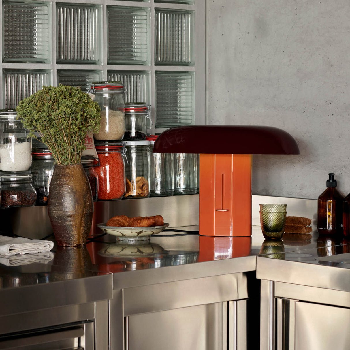 Montera JH42 Table Lamp