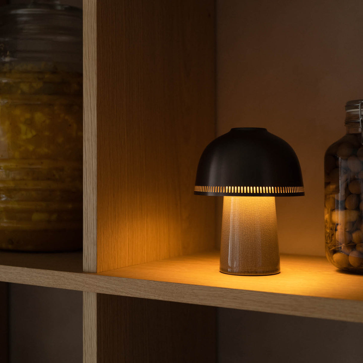 Raku SH8 Portable Lamp