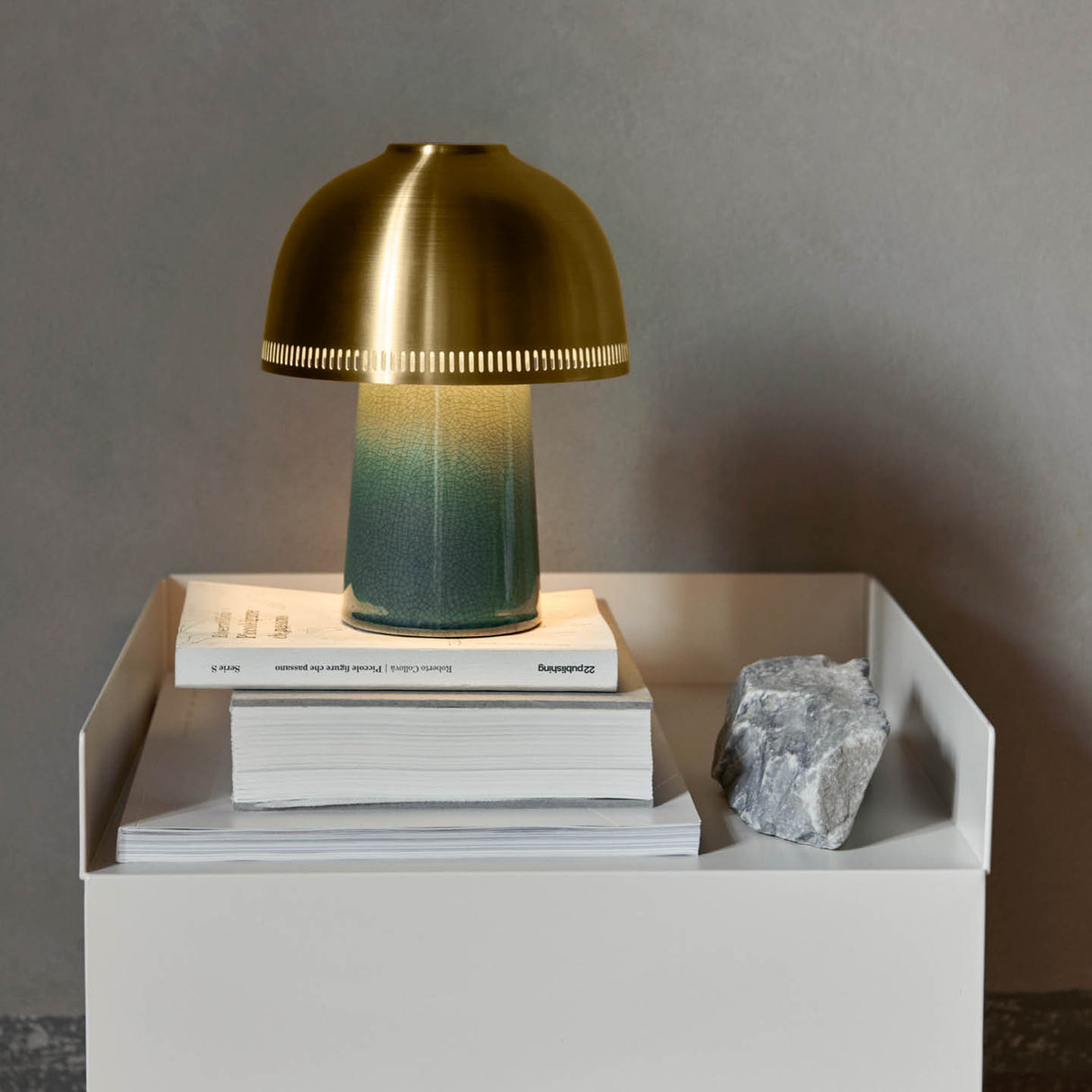 Raku SH8 Portable Lamp