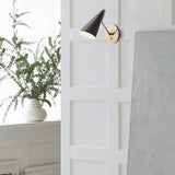 Clemente Wall Light